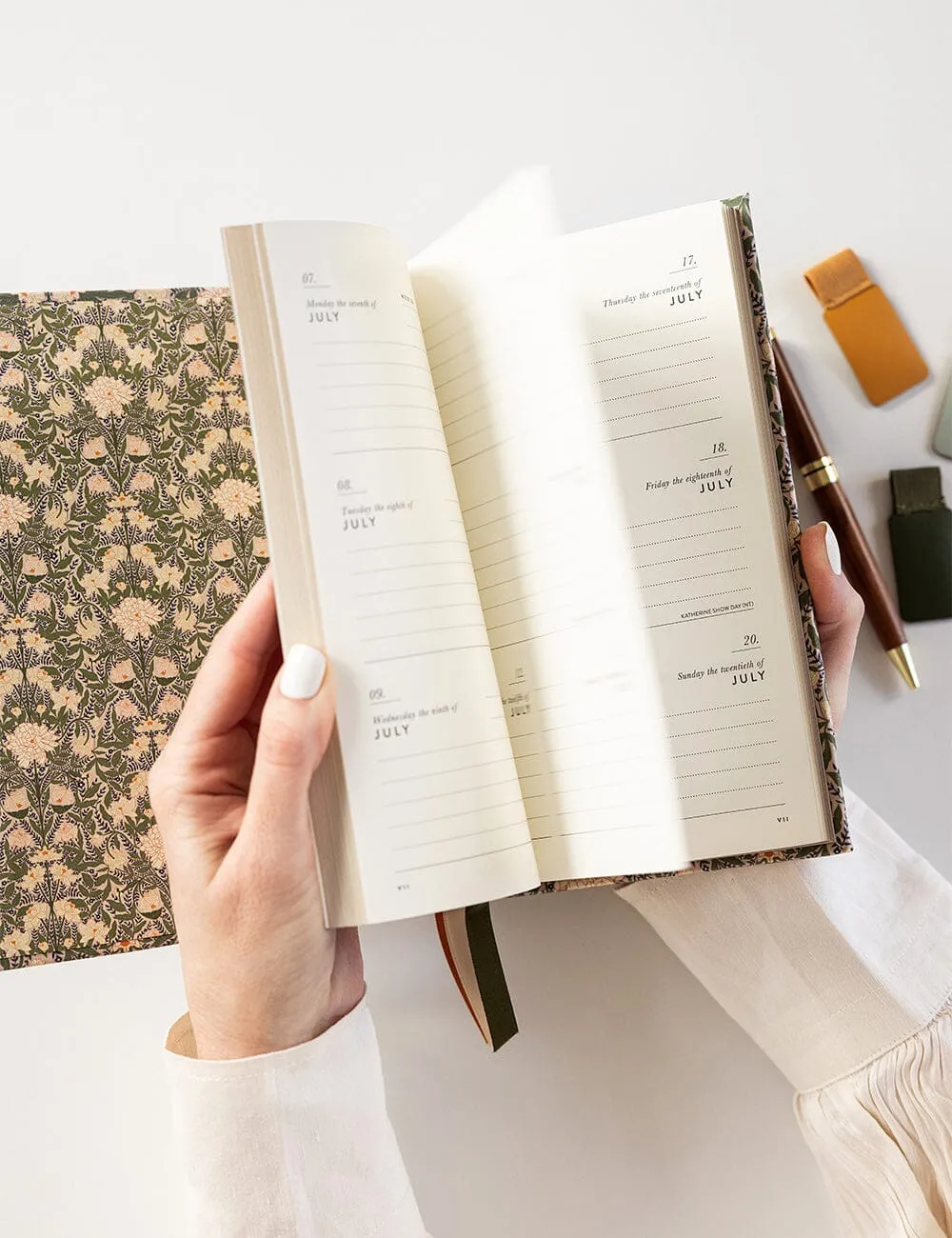 2025 Petite Linen Bound Planner Chrysanthemum