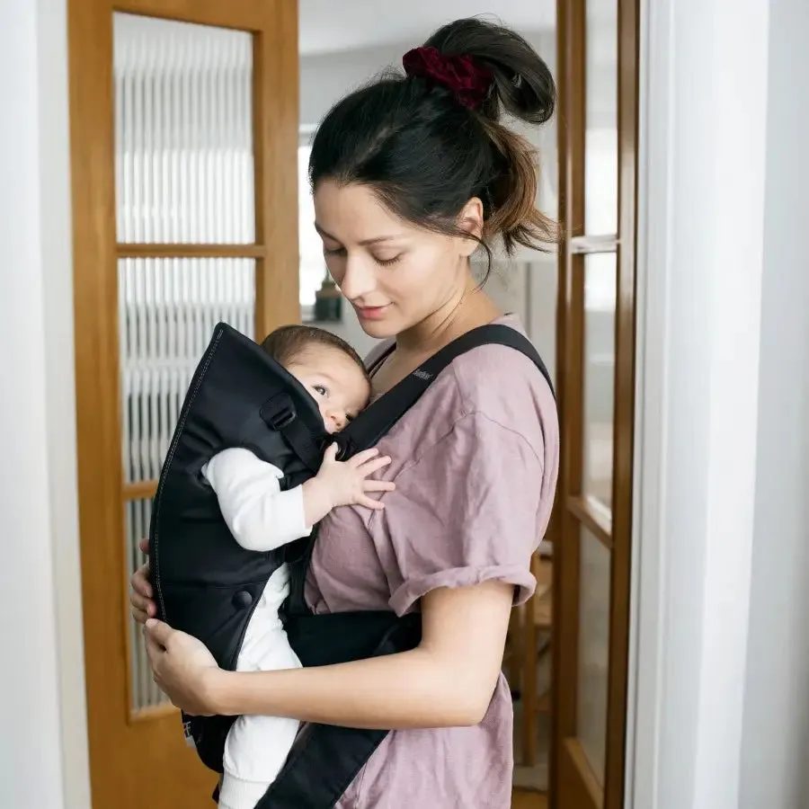 BabyBjorn Baby Carrier Mini, Cotton (Black)