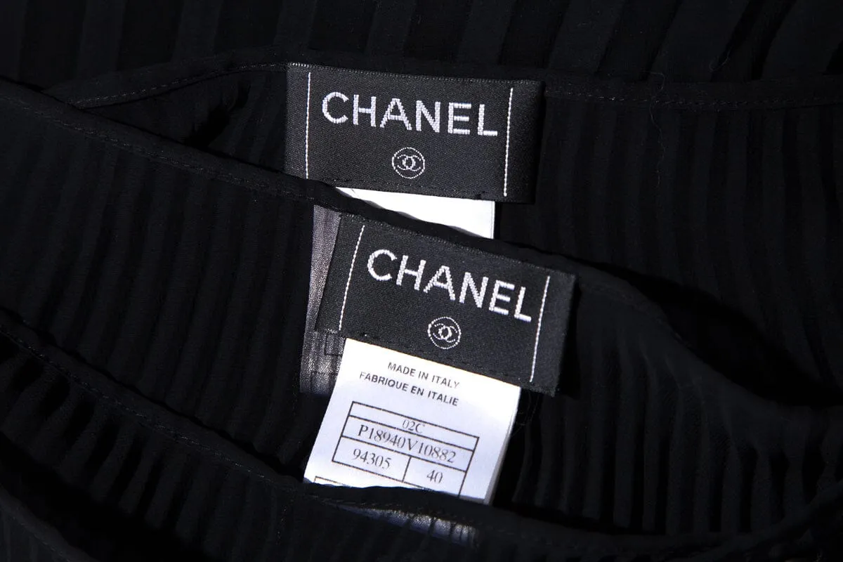 Chanel Cruise '02  Black 2 PC Skirt SZ 40