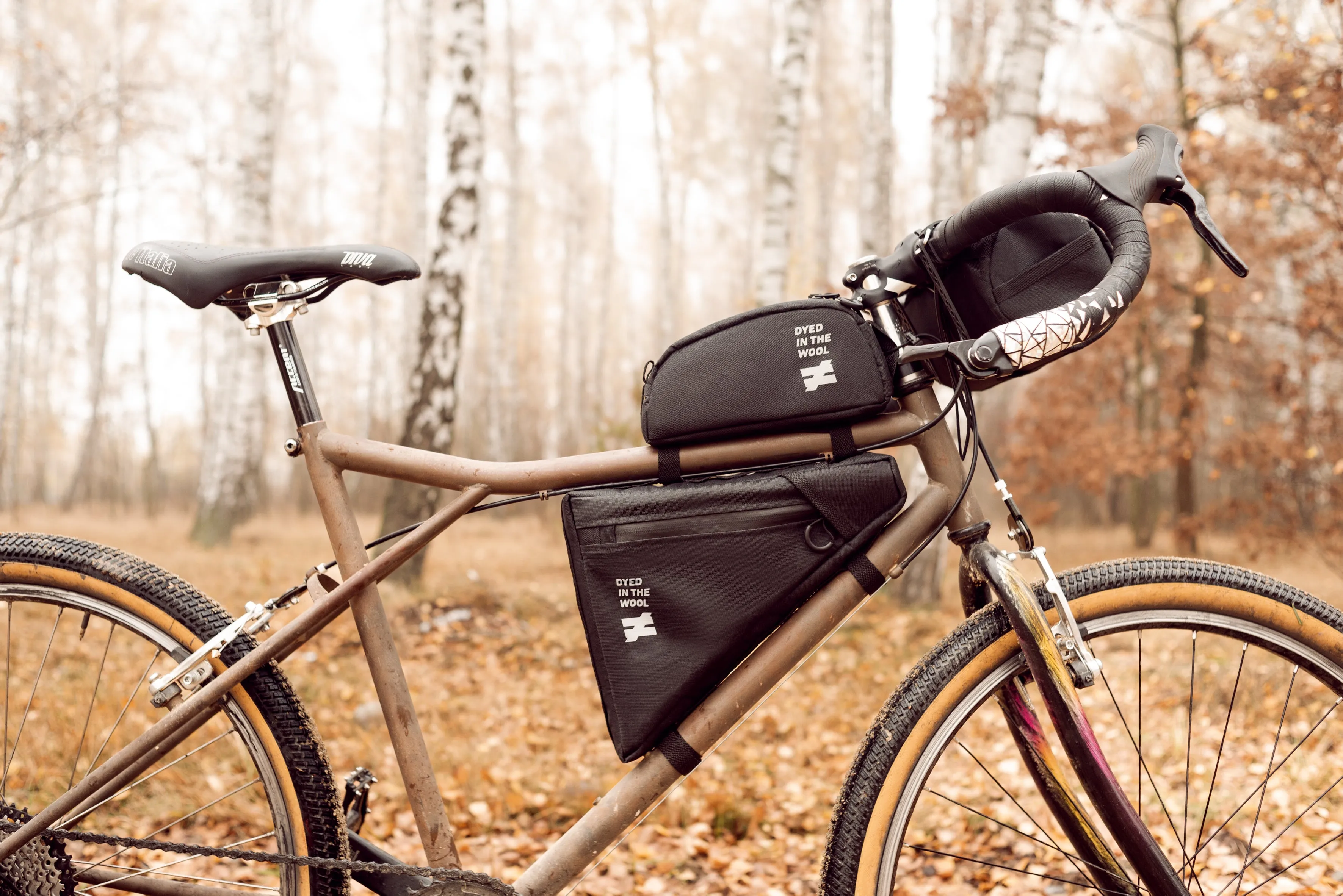 CORE: WEDGE BAG
