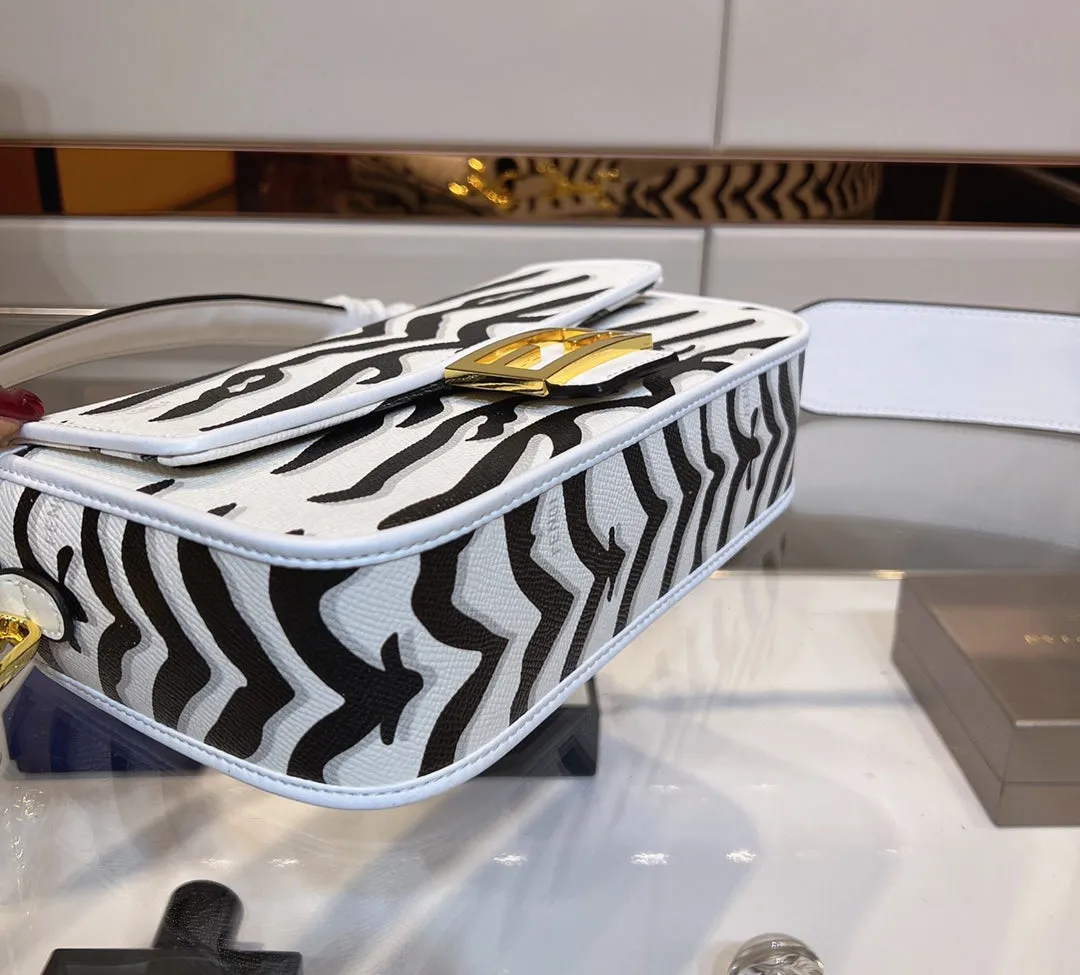 EN   Designer bags by Fendi 243
