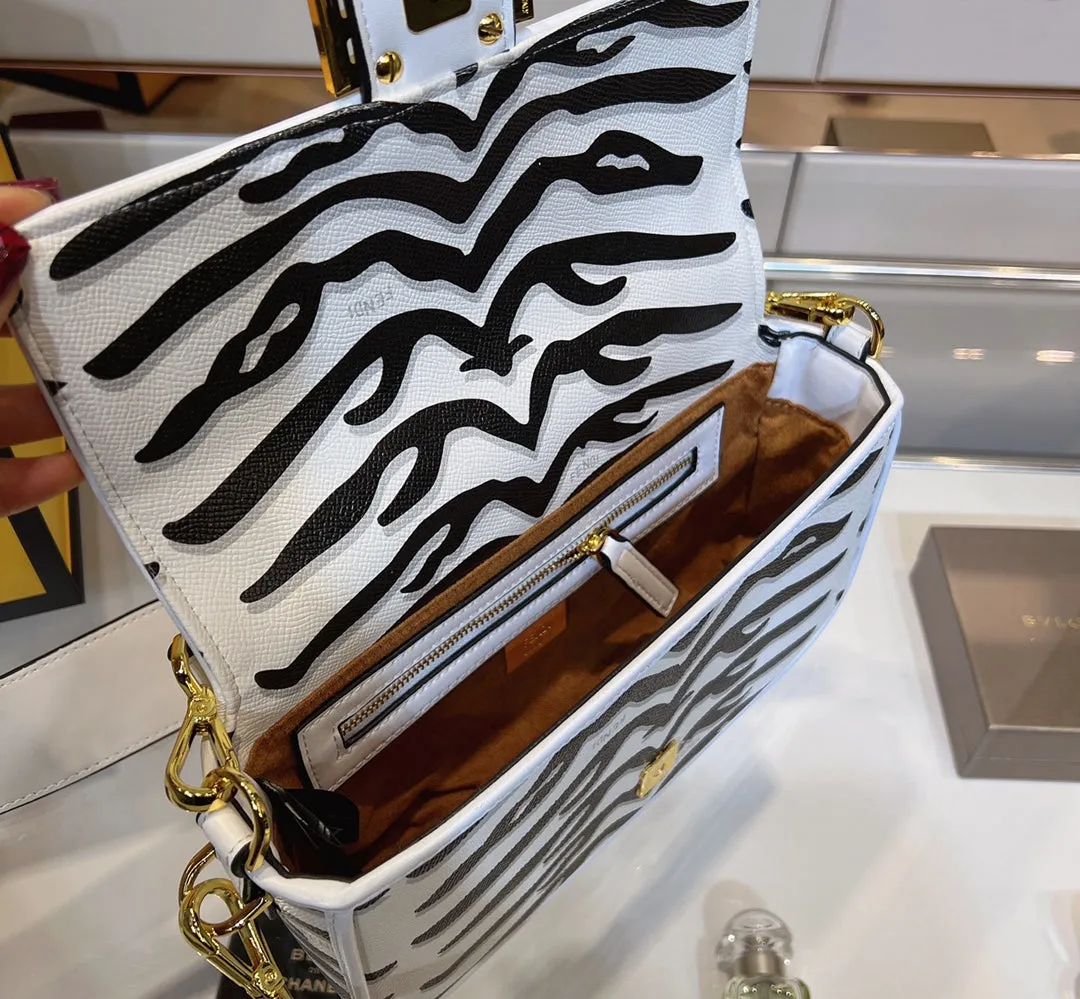 EN   Designer bags by Fendi 243
