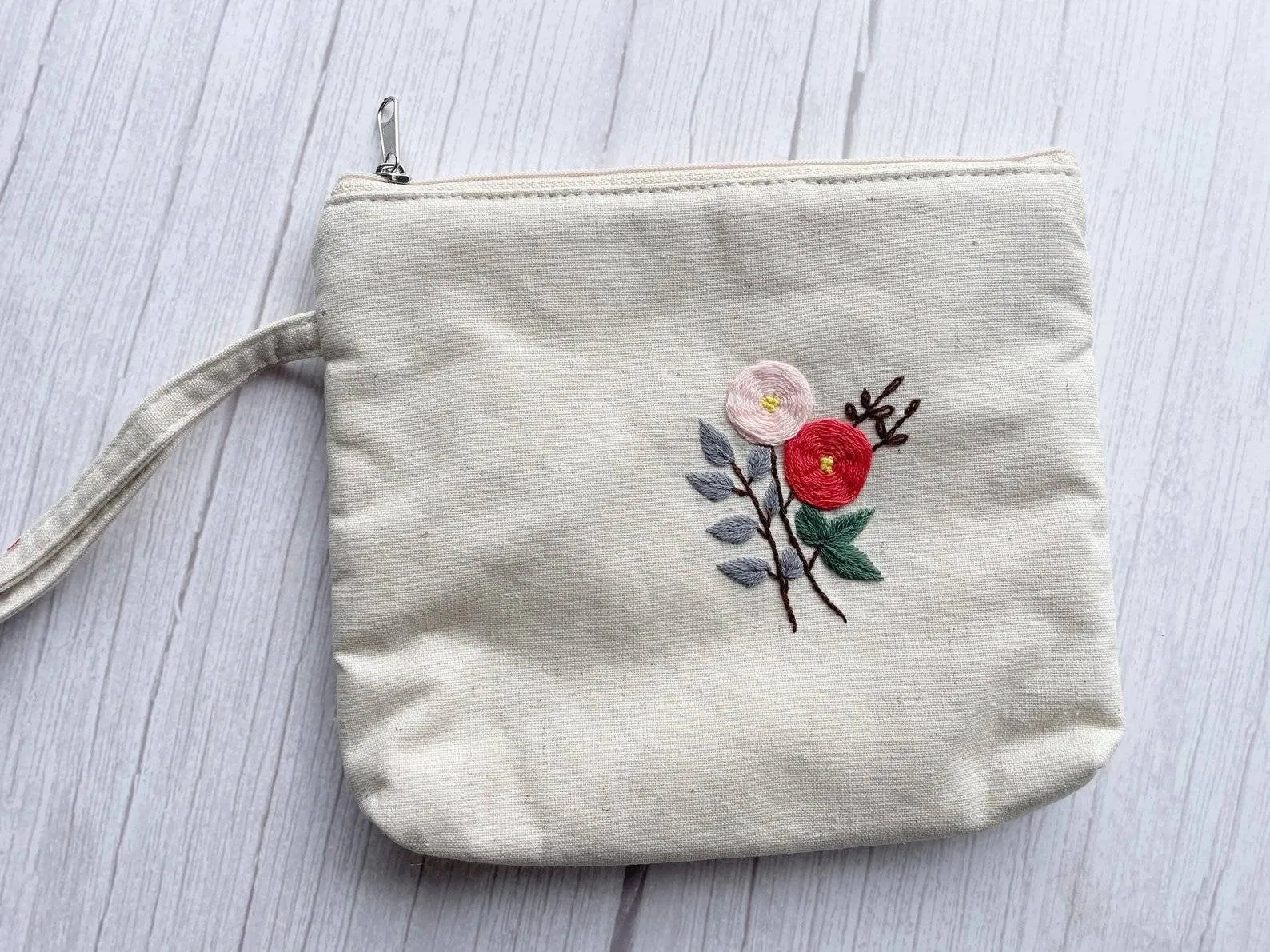 Flower Embroidered Cosmetics Bag, Collection Madeline