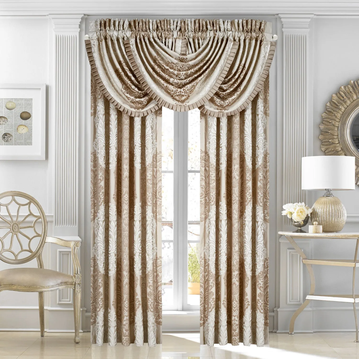 La Scala Comforter Set