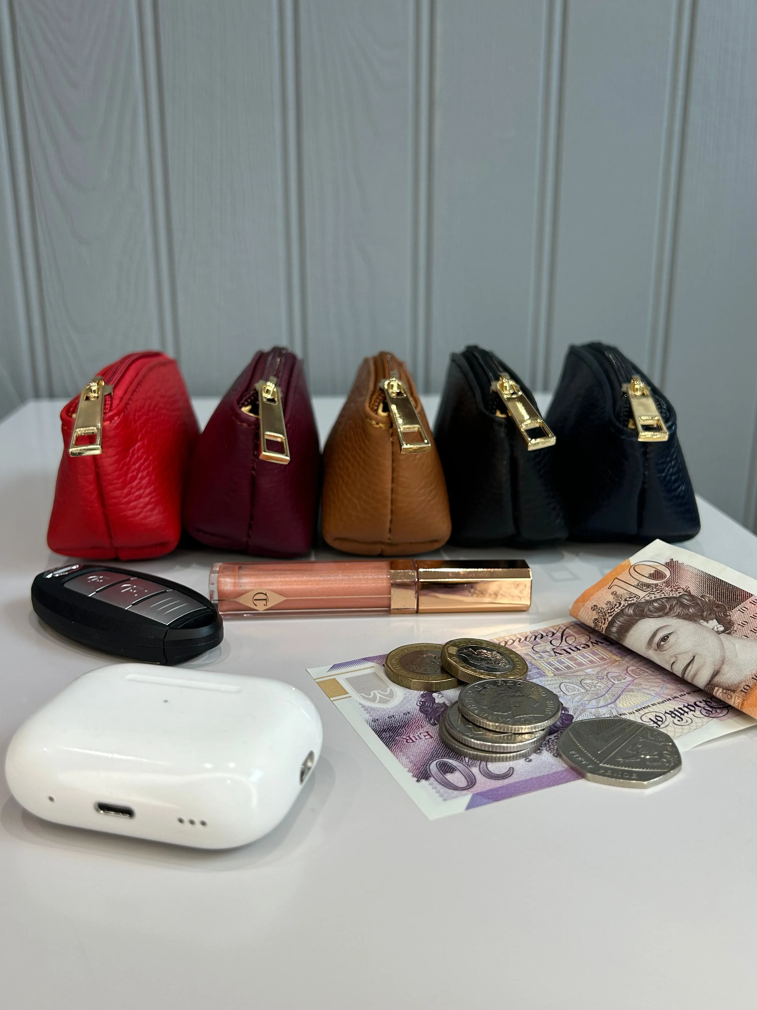 Leather Curved Mini Pouch | Black