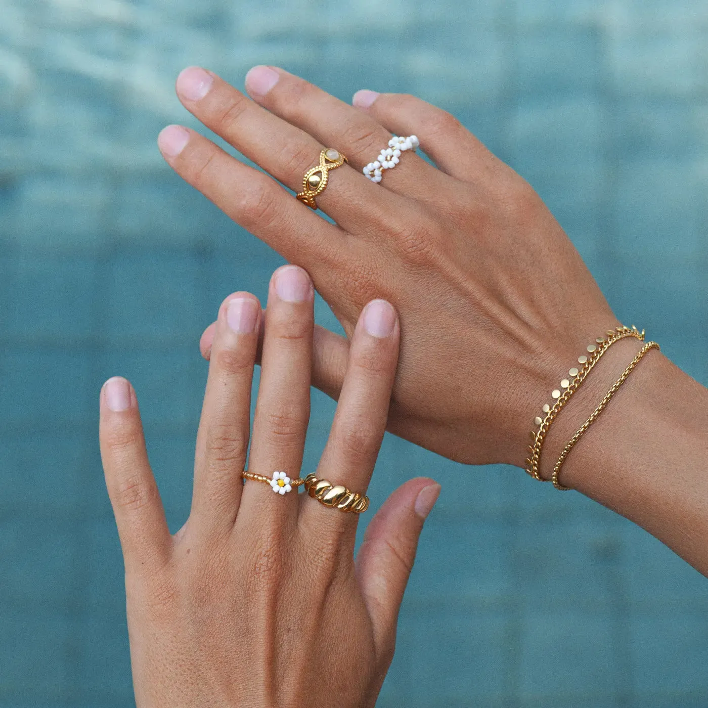 Lisa - Flower Bead Ring