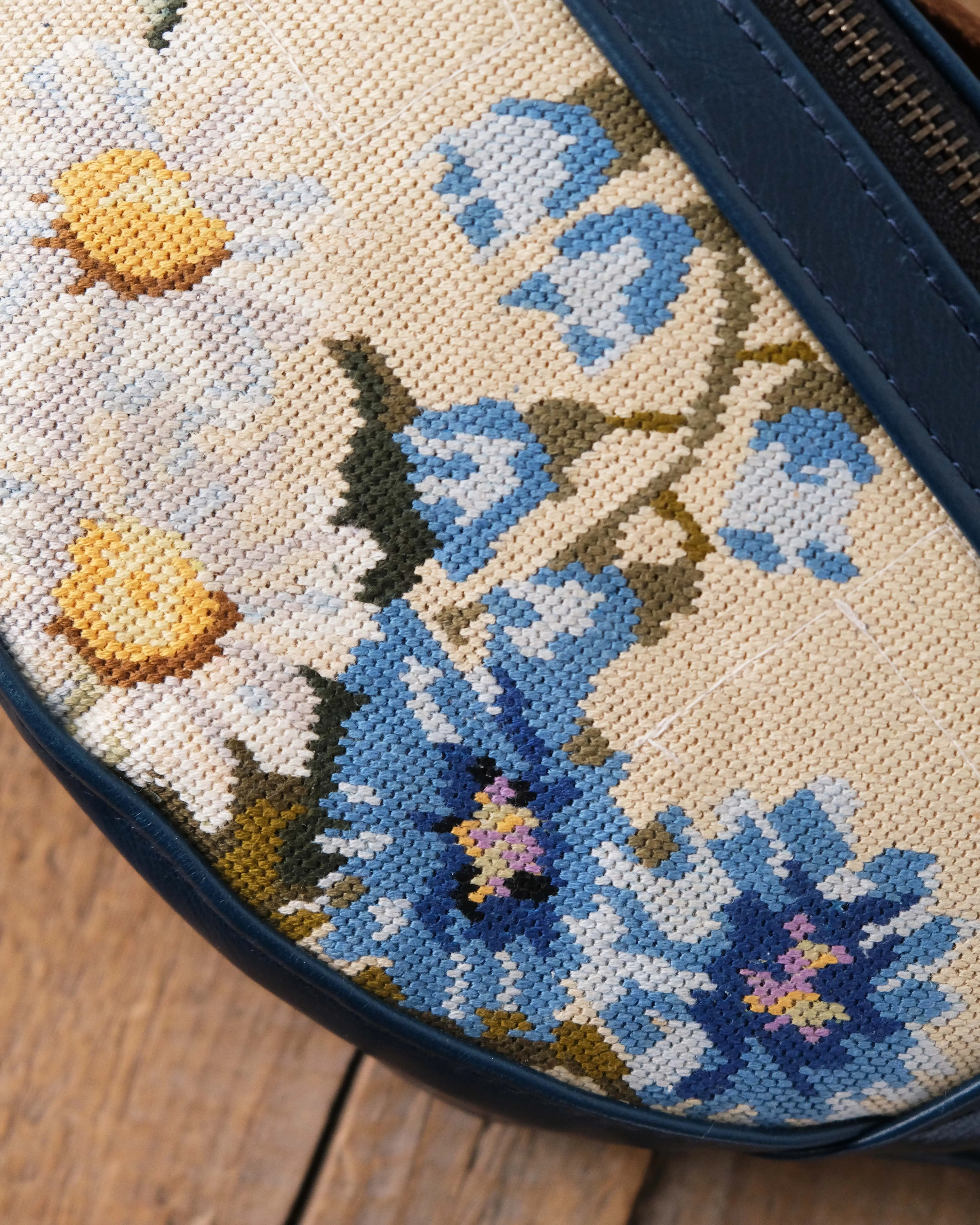 Mini Tabitha: Cross Stitch III