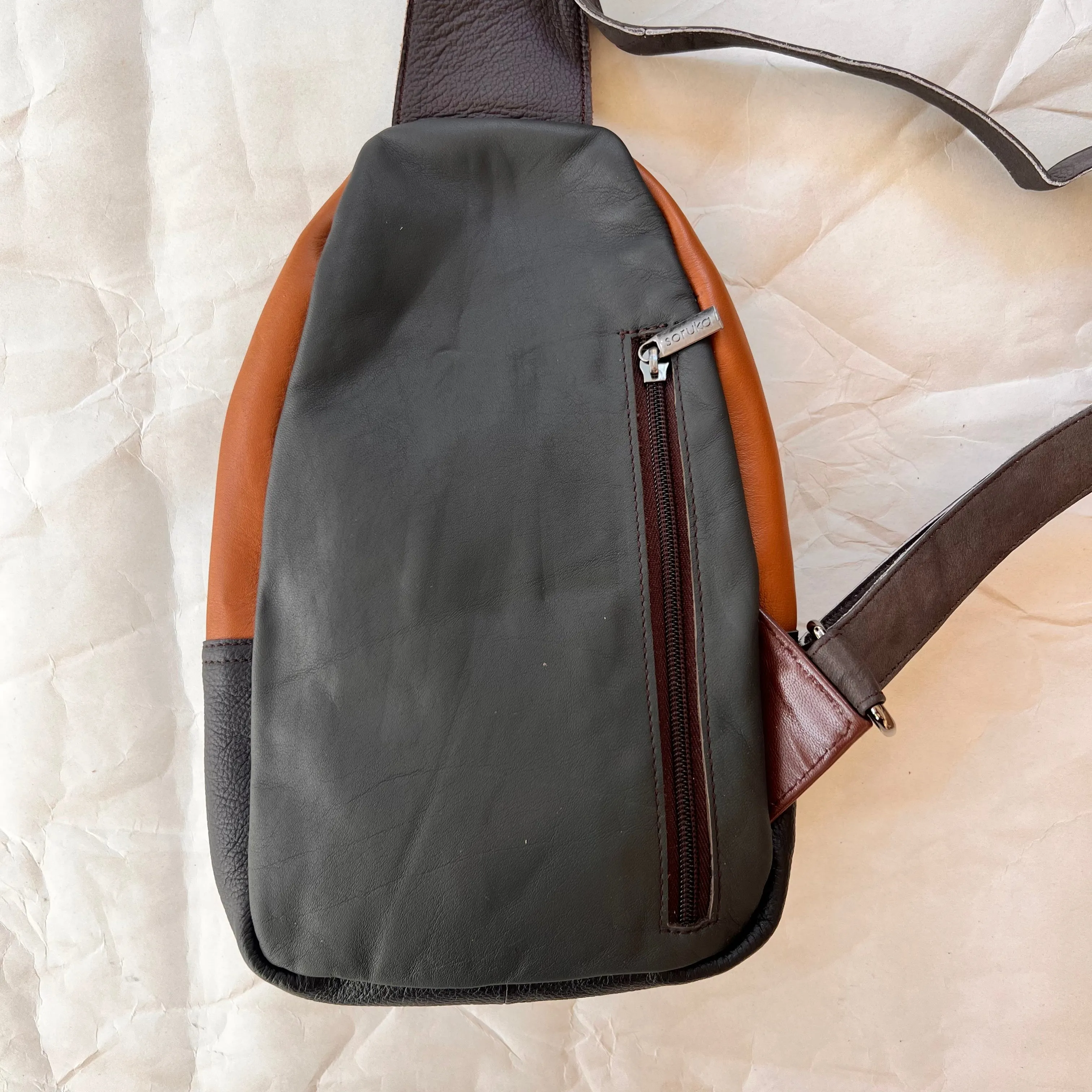 Soruka - Gregg Sling Bag, Chocolate